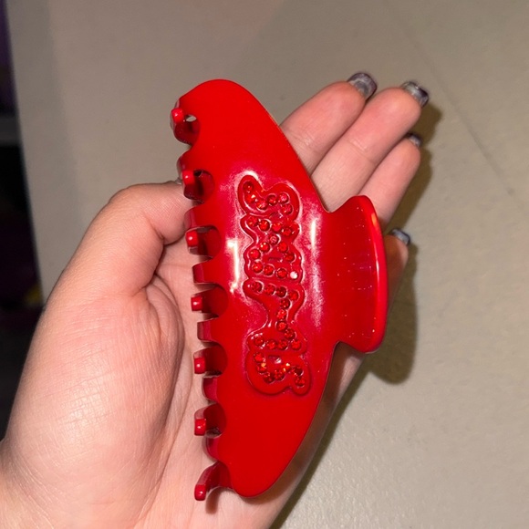 SKIMS Claw Clip - Picture 3 of 4